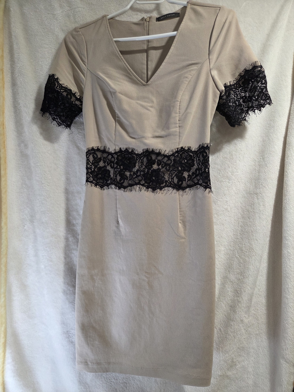 Suzy Shier Beige Midi Dress with Black Lace Accents